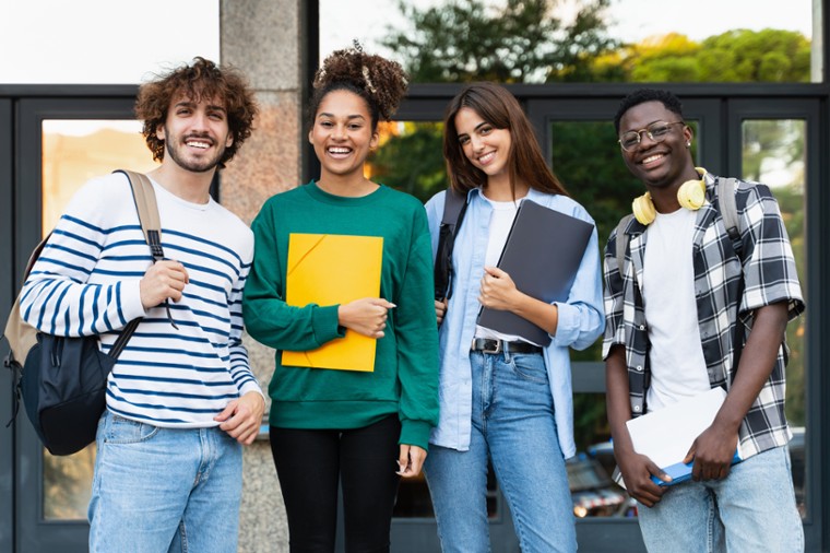 CY Tech dans le top 10 des meilleures écoles d'ingénieurs 2025 en informatique 